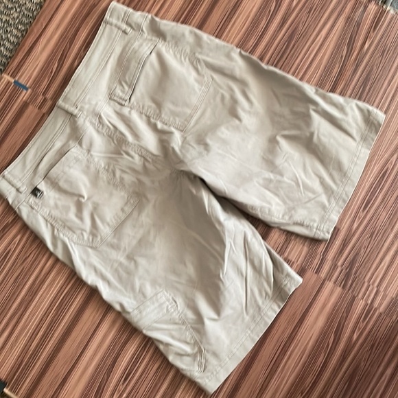 PRANA Nylon Shorts Size Large - Picture 6 of 10